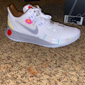 Kyrie 2 Low SANDY’S BRAND NEW Size 11